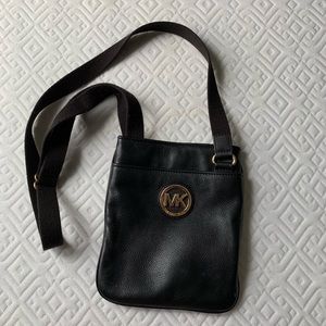 Black Michael kors crosses bag